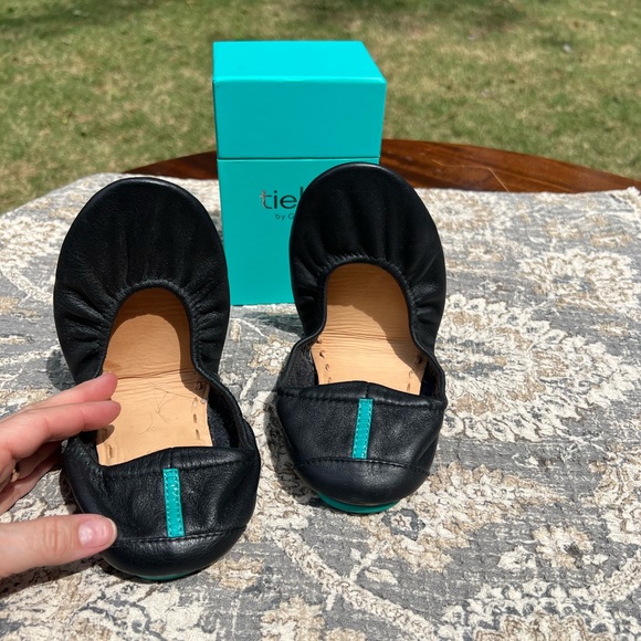 Tieks Matte Black Ballet Flats - Size 8 - Picture 11 of 16